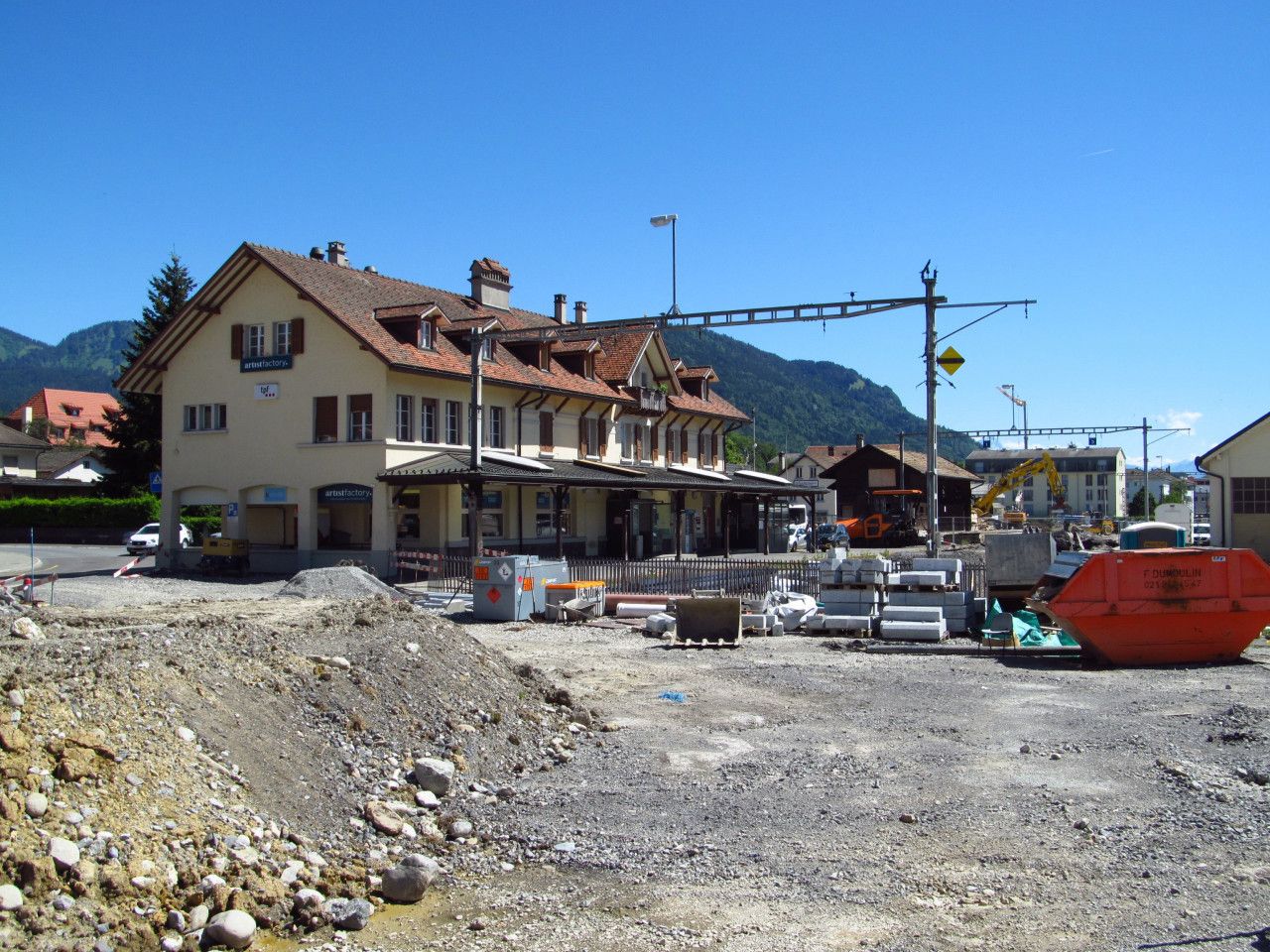 Vechno je pry - zruen bv. ndra Chatel-St. Denis