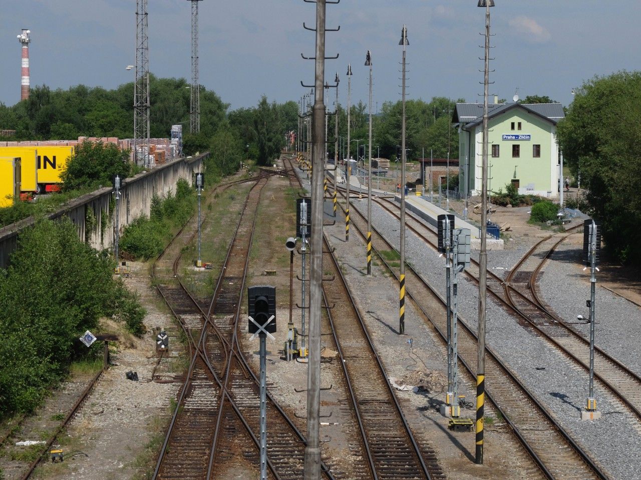 Zlin celkov, posledn dv koleje vlevo jsou vlekov