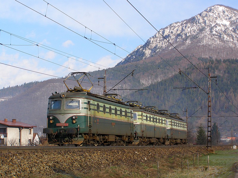 140.058, 140.045, 140.067 - Stankovany, pri vchodovom navestidle do ubochne