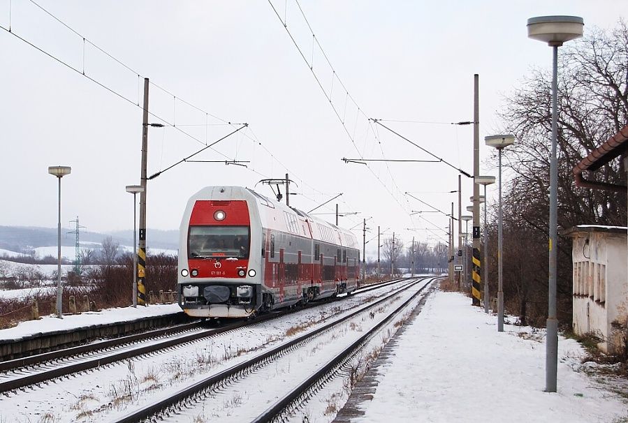 671.001 Opatova nad Vahom 13.12.10 Os 3316