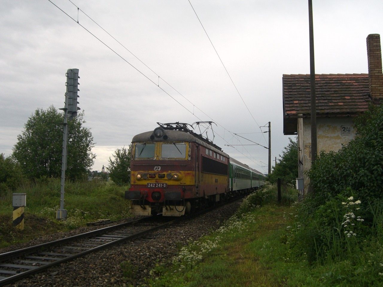 242.241, Vesel n.Lu. zast.-Horusice, R 925