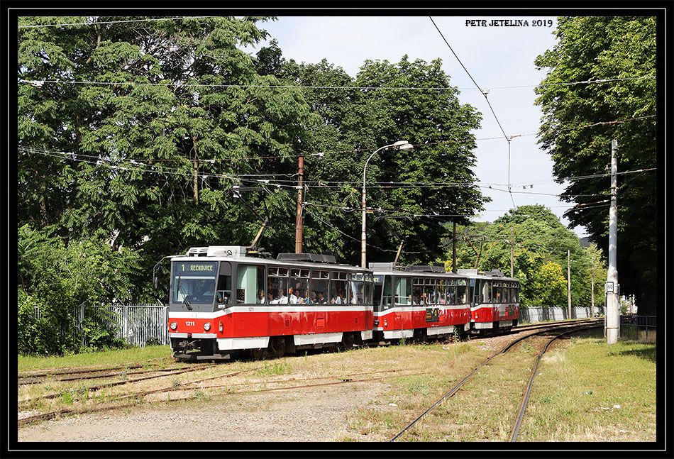 Tatra T6A5, 1211 + 1212 + 1208, 3.7.2019, Brno - Vstavit, hlavn vstup