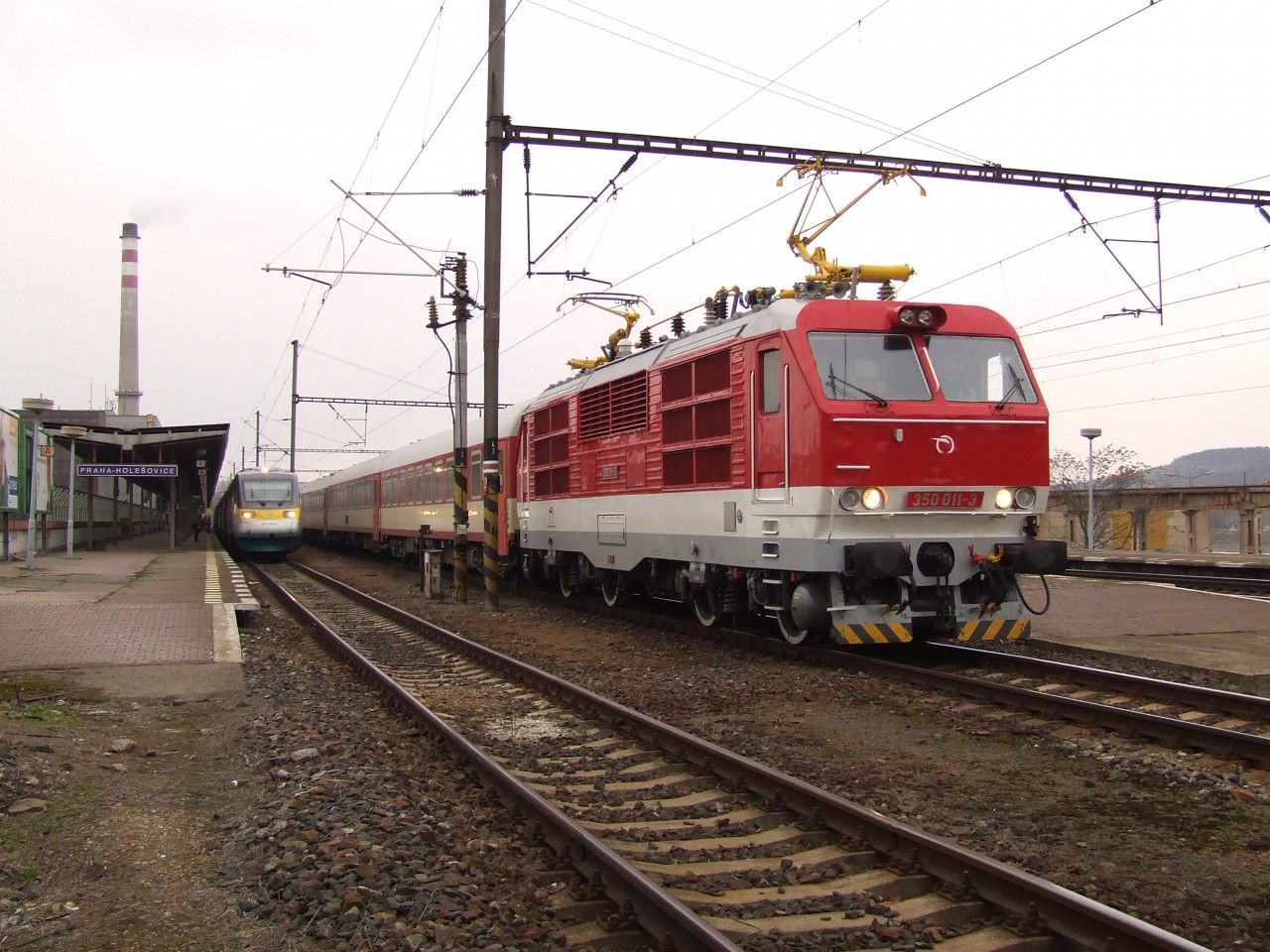 350.011 5. 4. 2006. V pozad 680.003