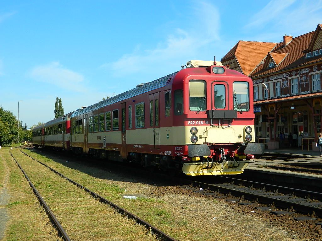 842018-4;Uhersk Hradit ;(Os 4309 Star Msto u Uh. Hradit-Bylnice)