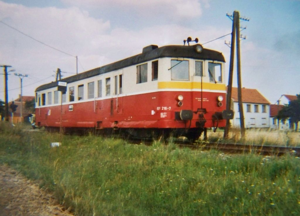 831 216-7 pijd do Tebelovic lto 2003 (foto Pavel Valenta)