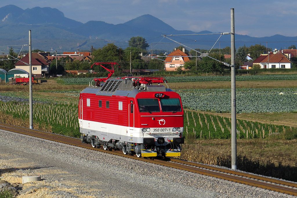 350 007-1, Rv, Opatov nad Vhom, 28.09.2013, foto: Juraj evck