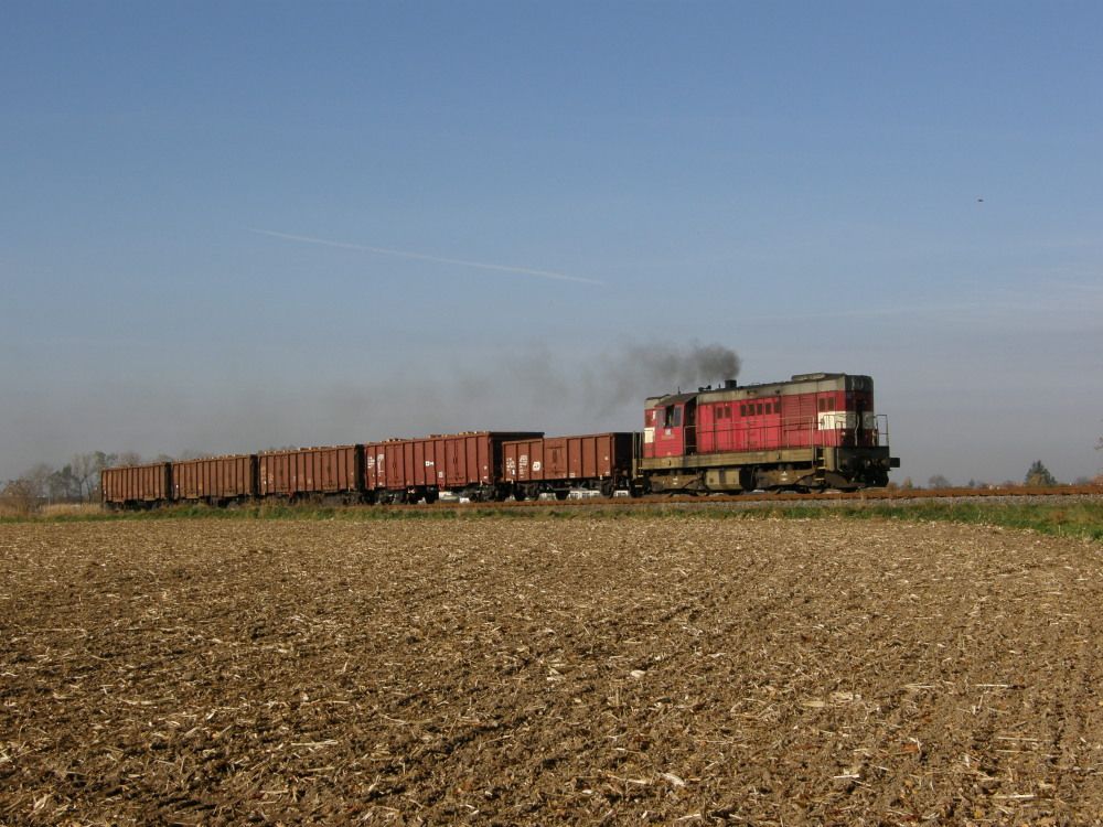 742 453-4, Mn 93120 po vjezdu z dopravny Holice dne 27.10.2010