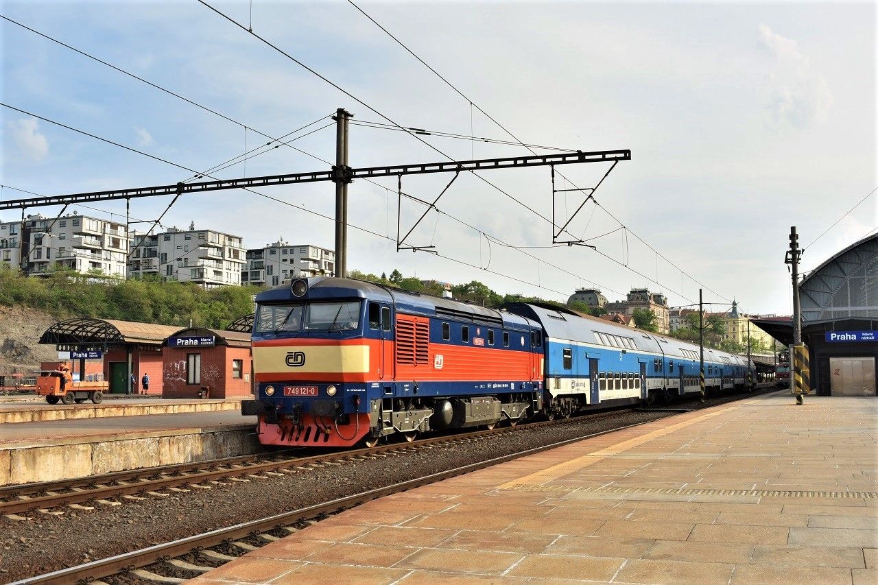 749 121_Praha hl.n 29.4.2018