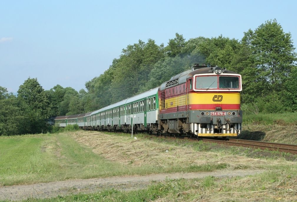 754 078-4 Valask Mezi(18.6.2006,R 1444,foto-Tom Hegar)