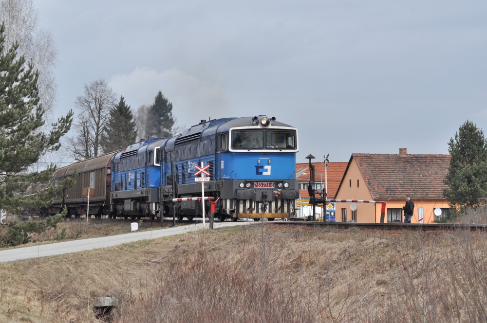 753 771-5+753 770-7 Nov Ves nad Lunic 9.4.2013