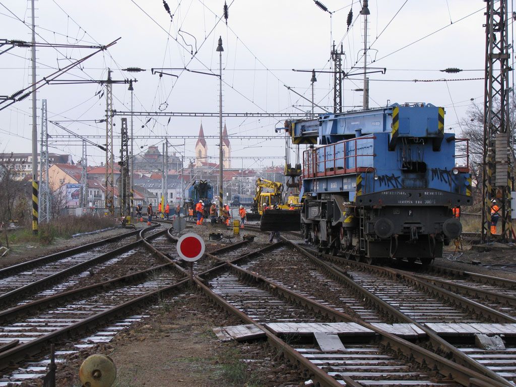 EDK 300/5,trhn provizorn spojky na Radbuze,Plze.hl.n.,2.12.2012