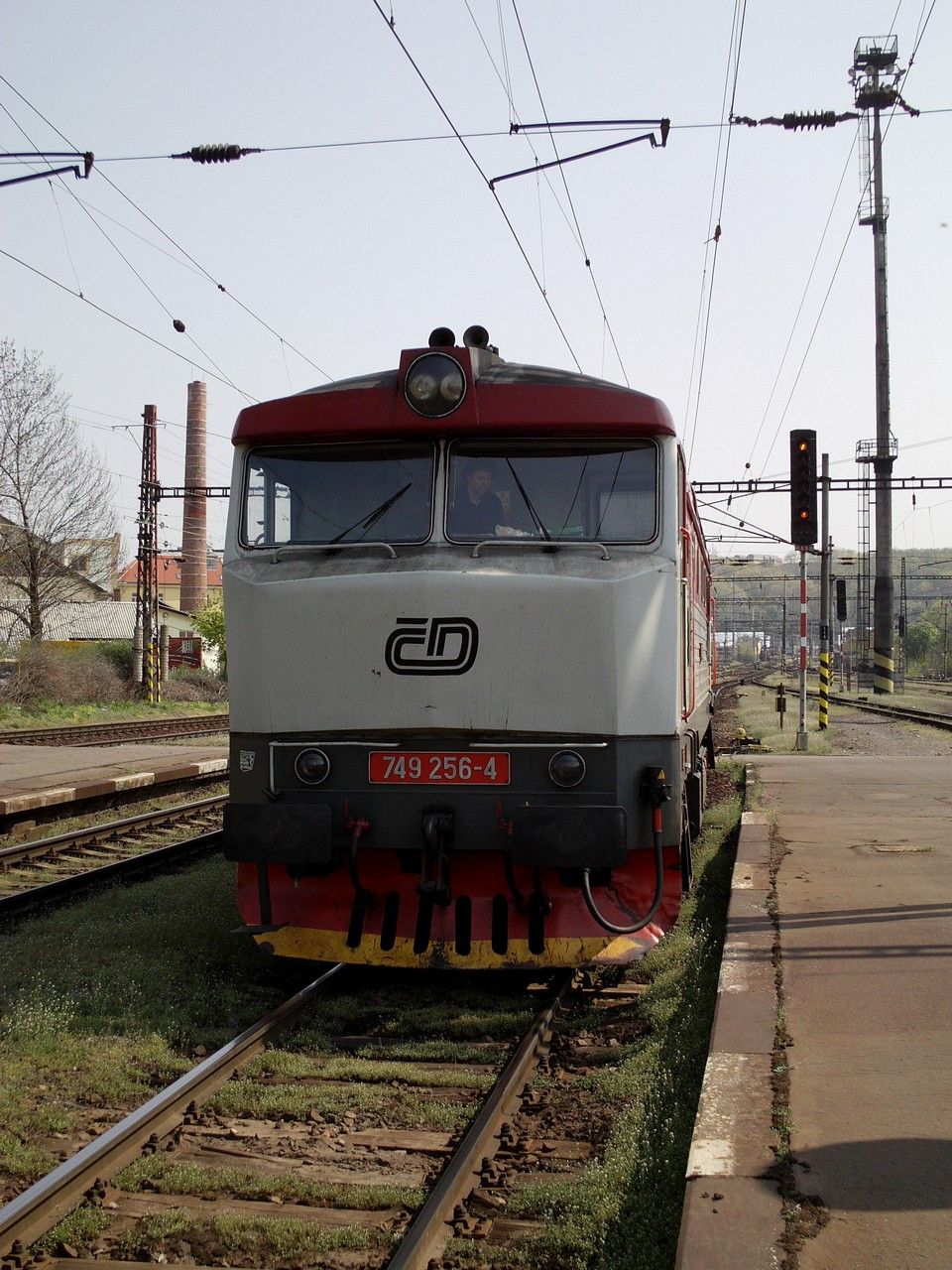 749.256 v Lv v st.. Praha-Vrovice, 19.4.2011