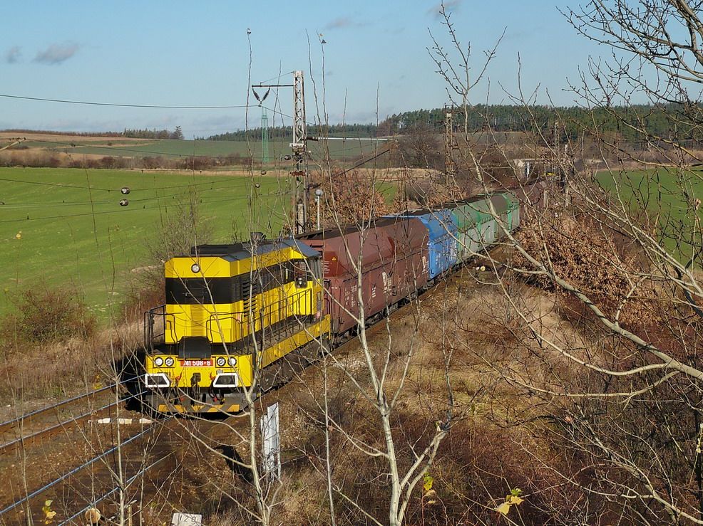 OLBRAMOVICE - uheln vlak OKD v ele s 751 508-6 (a postrkem dalch dvou) dne 26.XI.2009