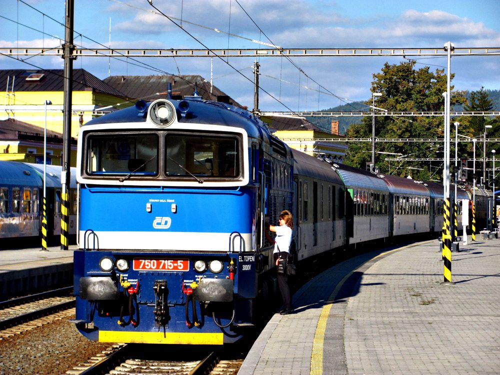 750.715 -5, Os 3753, umperk, 14.9. 2012