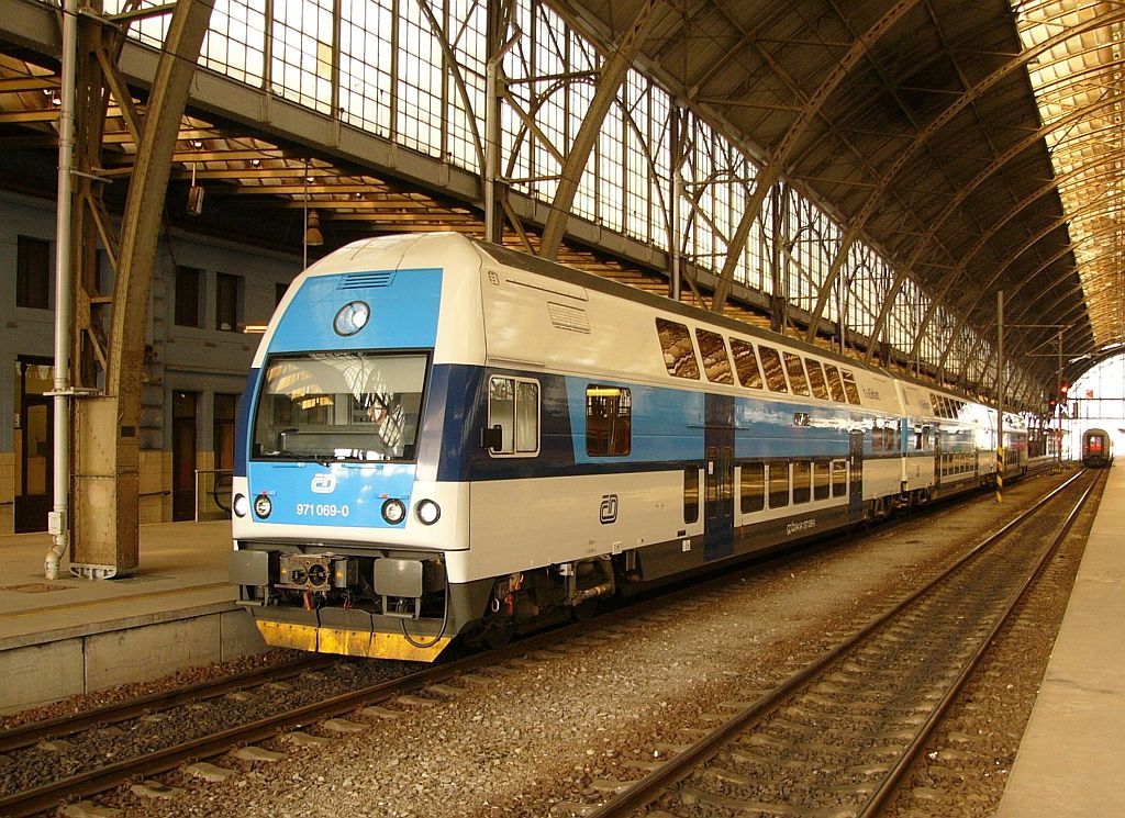 971 069 Os 9924 Praha-hlavn (14. 3. 2013)