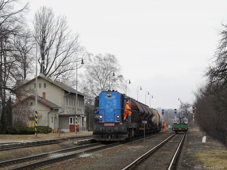 742.025, przdn vozy od hnojiv ze Skrochovic, 11. 3. 2011