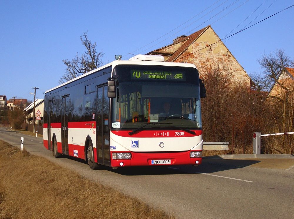 7808 dneska mimodn na lince 70 z dvodu nedostatku nzkopodlanch voz,teka projd Oenem.