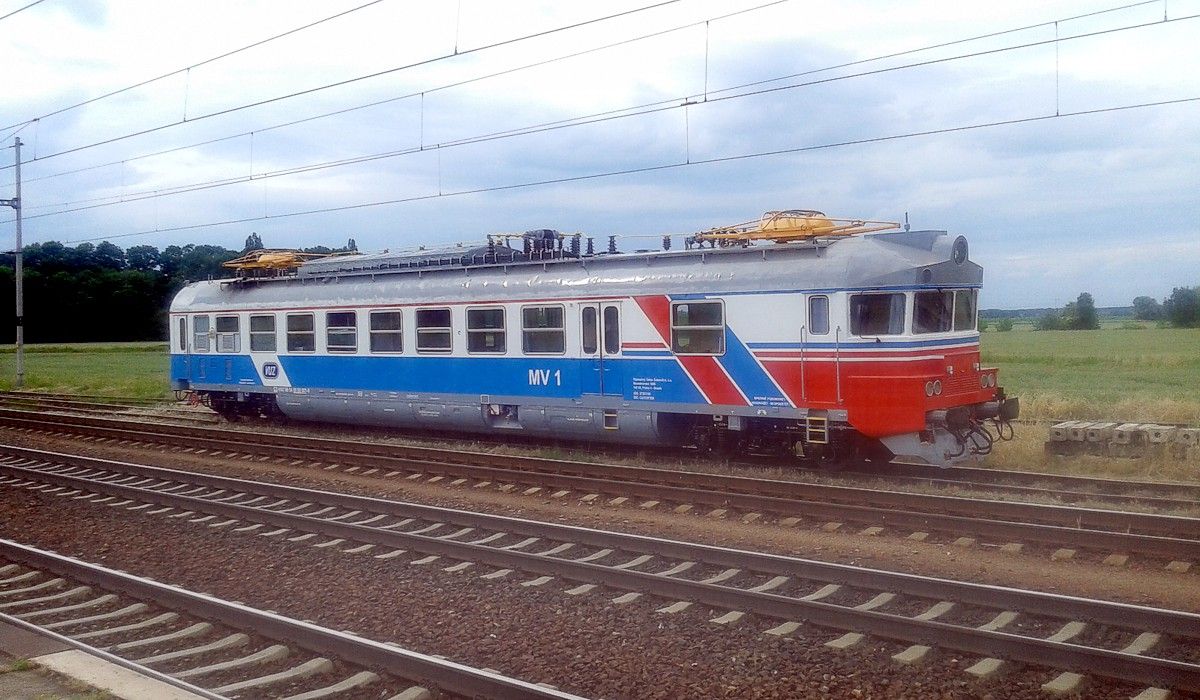 Mic vz VUZ MV1 ve Velimi ped cestou do Ostravy na CzechRaildays 2014 (foceno v ptek 13.6.2014)