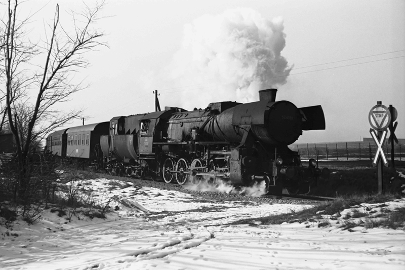 52.4559, mezi Stammersdorfem a Hagenbrunnem, 7.2.1976, foto Grafeneder