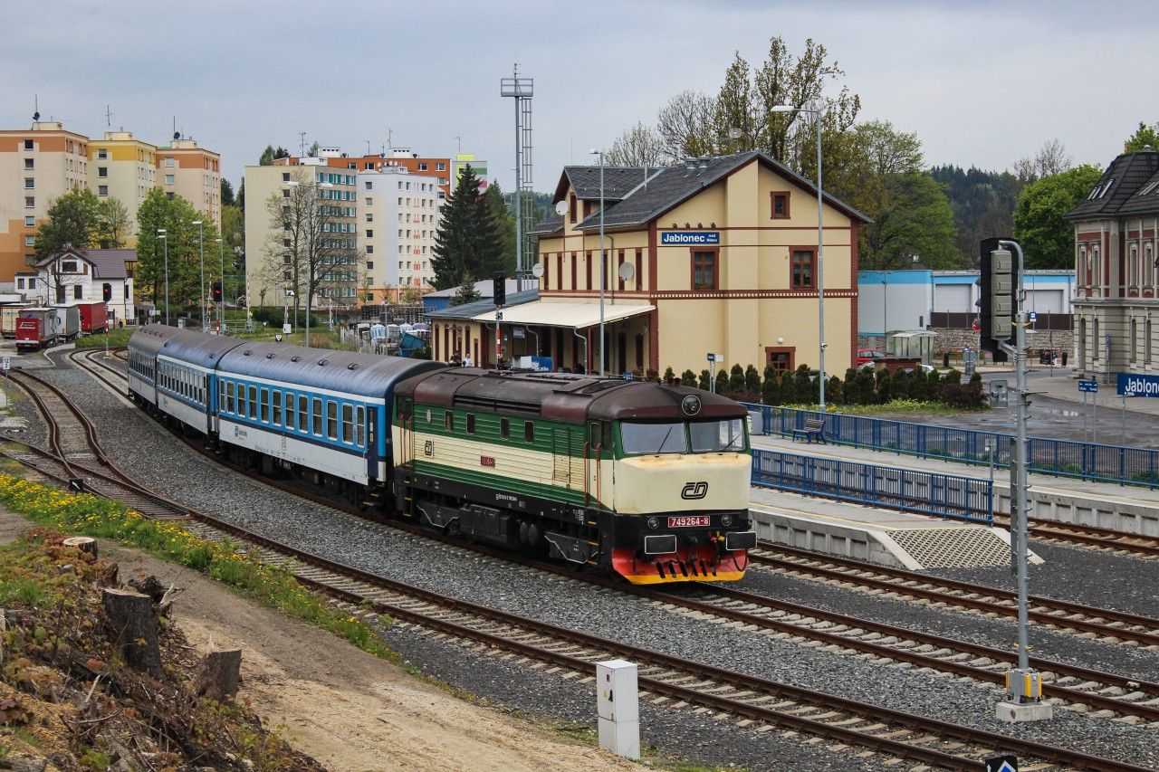 749.264 v ele Zvl. Ex.10068 ji ve sv clov stanici Jablonec nad Nisou.