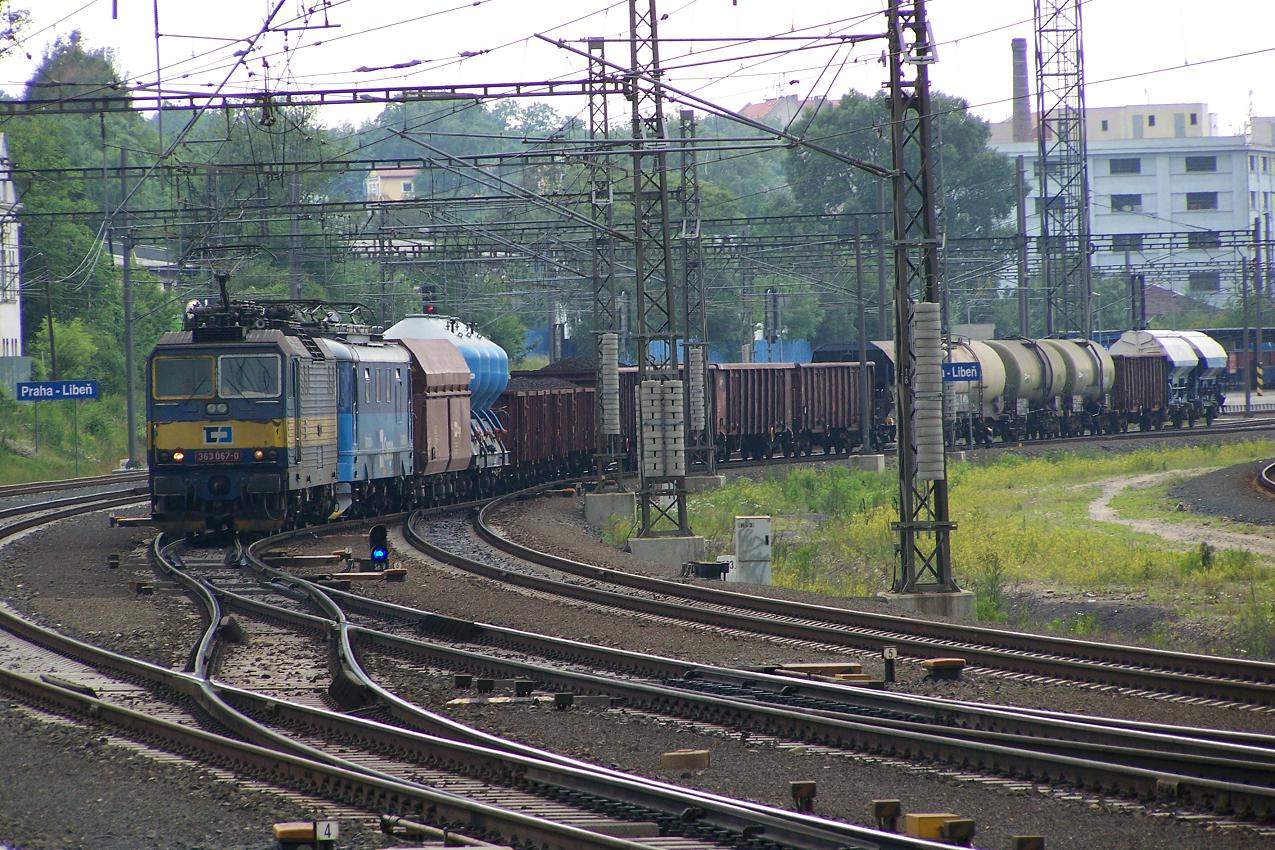 363.067 + 122.053 - Praha Libe - 13.6.2012.