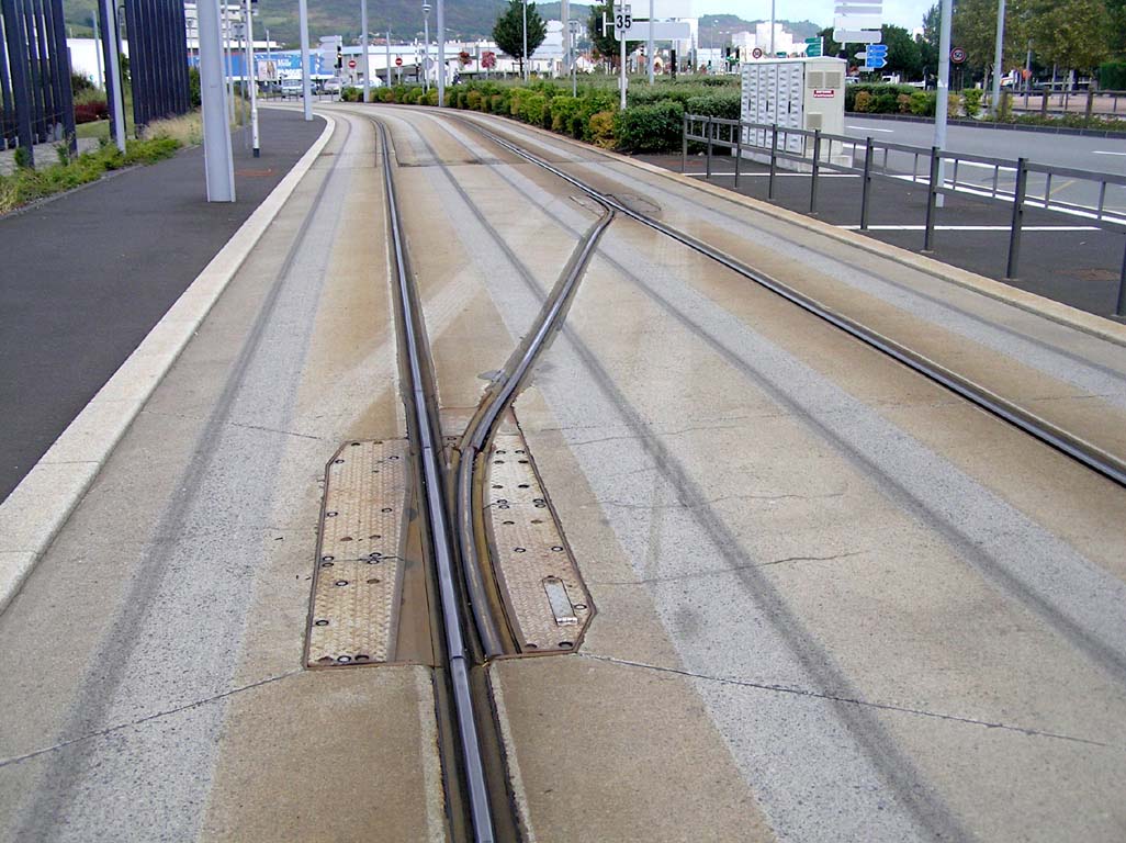 Clermont-Ferrand, Les Pistes - kolejov spojka