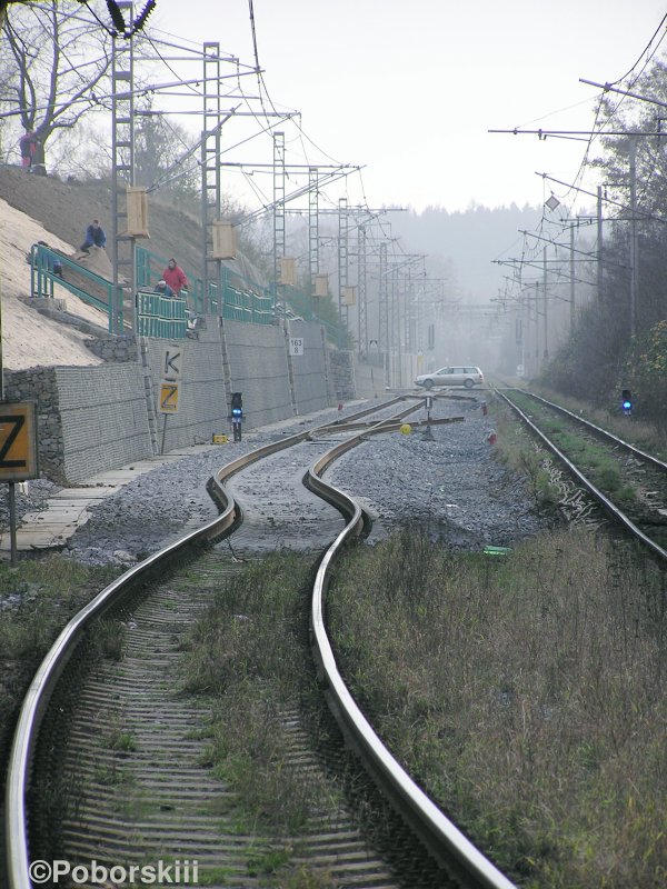 any - provizorn napojen star a nov 2. koleje s rychlost omezenou na 50 km/h