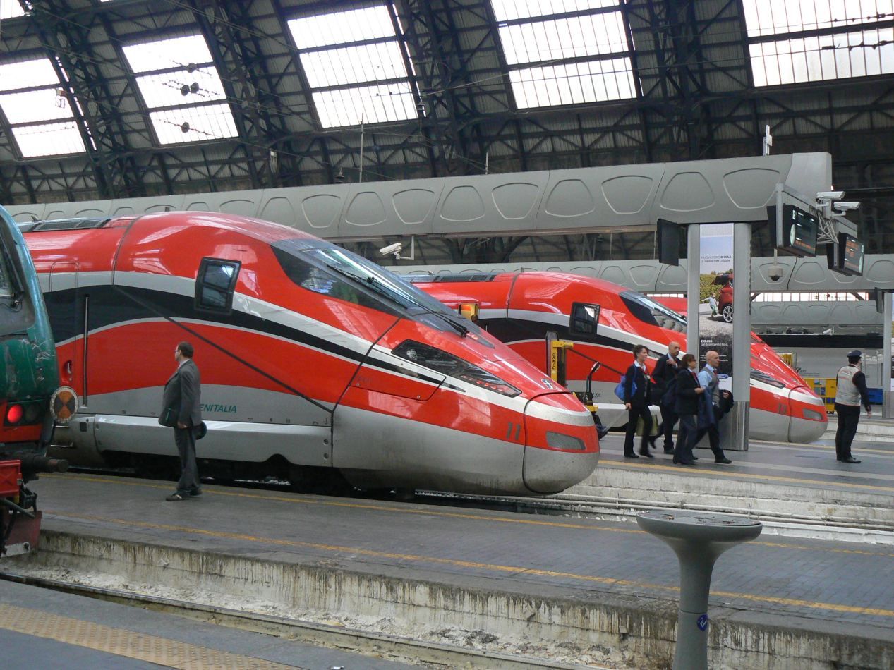 Frecciarosa 1000 . 11 a 13