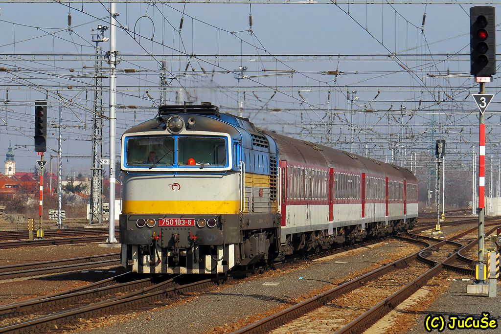 750 183-6, R 722 Vtnik, Leopoldov, 10. marec 2015, foto: Juraj evk