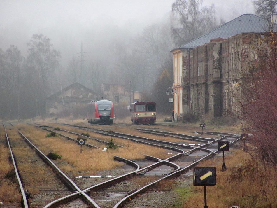 Vejprty - odjezd Desira do Chemnitzu + pobyt 810.054 (v 10:19 h odjel zpt do CV); 23. 11. 2013