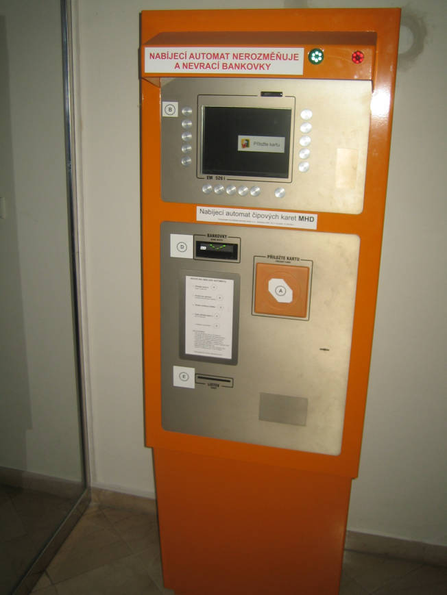Automat na dobjen ipovek MHD Krom