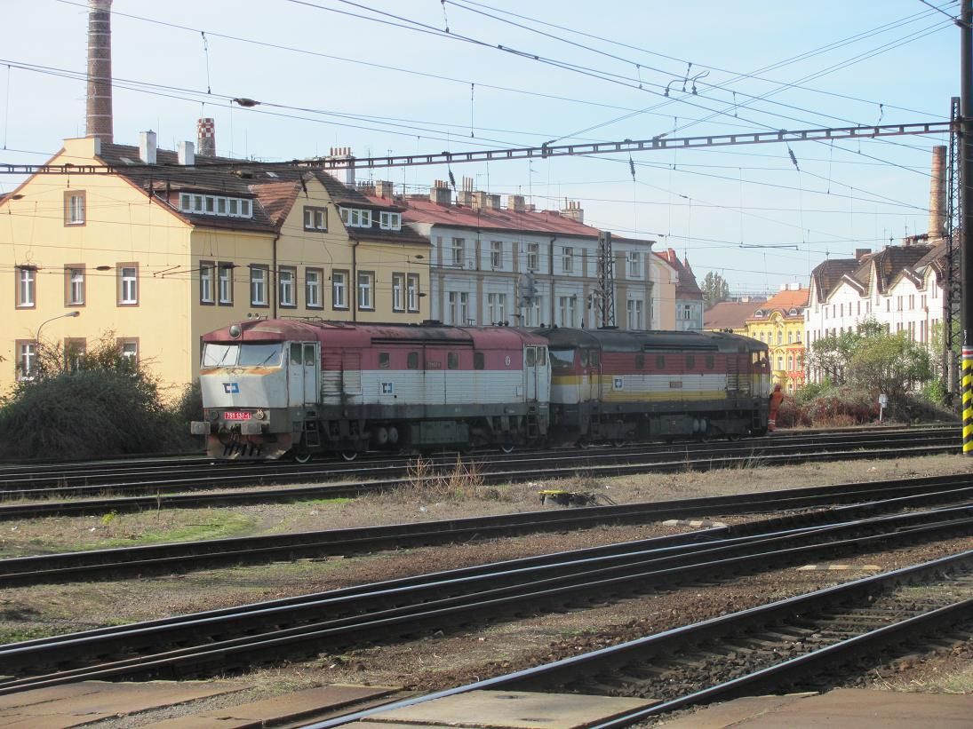 751 354 a 751 137 - Praha Vrovice - 17.10.2010.