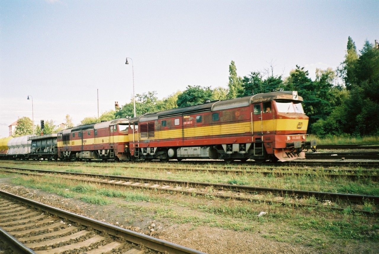 751.302+221 v nkl.vlaku z Berouna pijd do rakovnick st., 8.8.2001