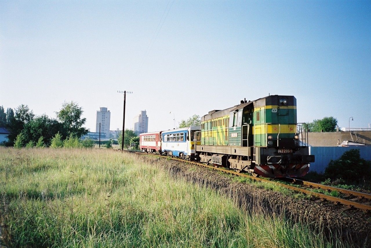 742.295 na ppei 810 v Os do Beova n./T. (Rak. od. 6:35), 30.5.2003