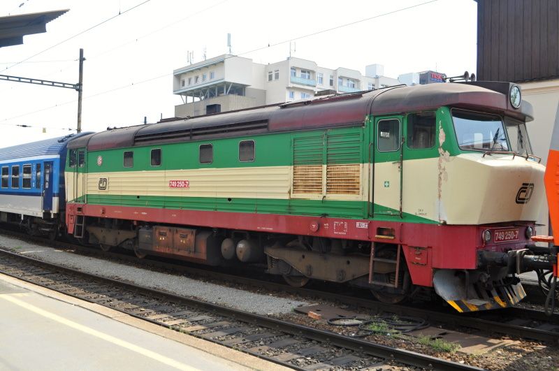 749.250 (vlakov) - R933 - Brno hl.n. - 9. 5. 2013
