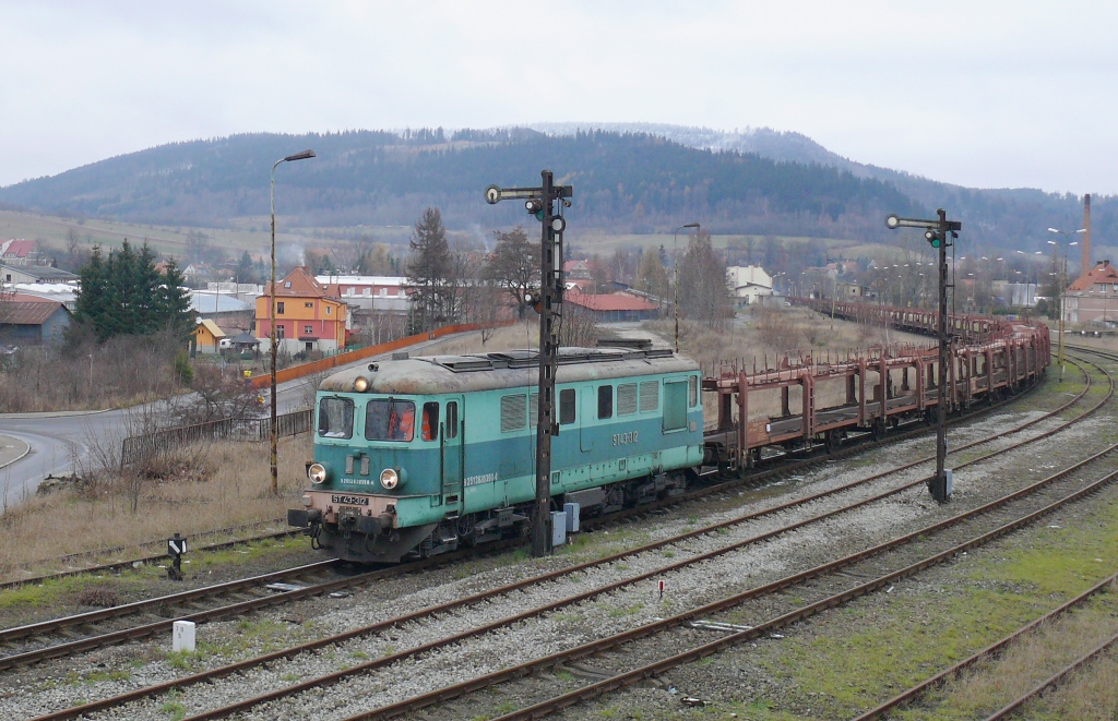 Mieroszow : ST43-312 po pjezdu do stanice 