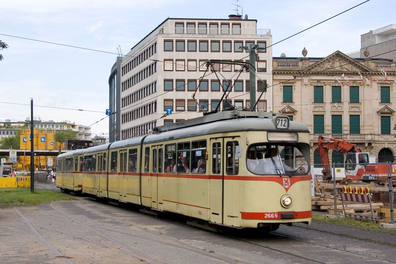 Nco z Dsseldorfu - i klasick tramvaje se v centru brzo pesunou do podzem