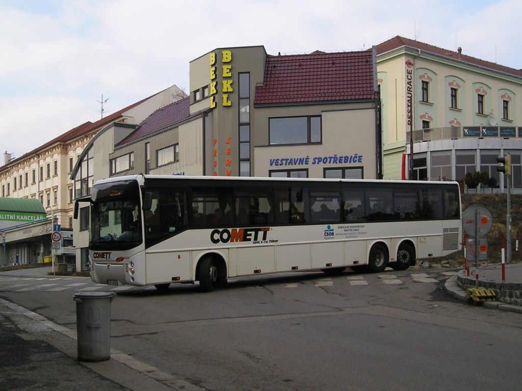 Ostr lev z Budjovick do Husovy, horizontln zlom a patnct metr dlky Arese