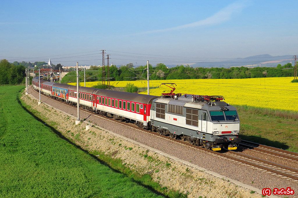 ES499.0ool, R 601, Dubnica nad Vhom, 30. aprl 2016, foto: Juraj evk