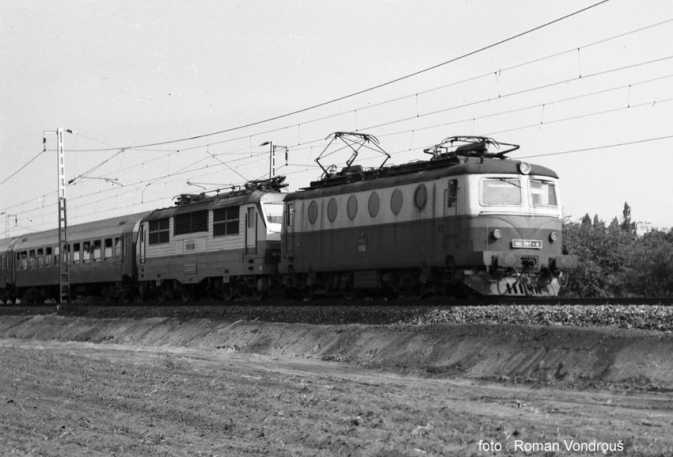 140 087 Pardubice, r. 1990