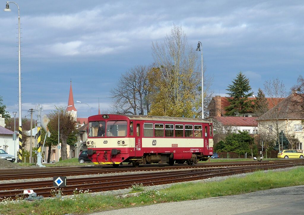 810.639, Bystice pod Hostnem, objdn soupravy vlaku 3913, 4.11.2013