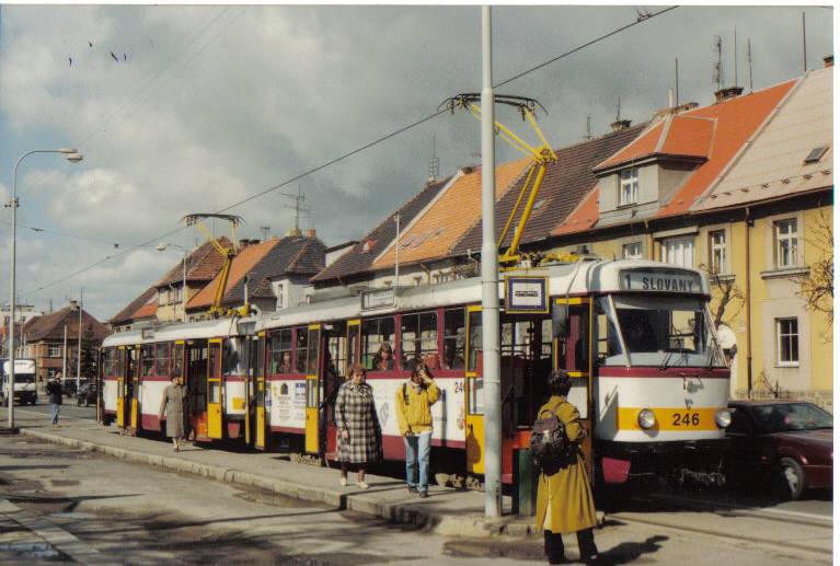 Souprava 246+247 v zastvce Vesov - 1997