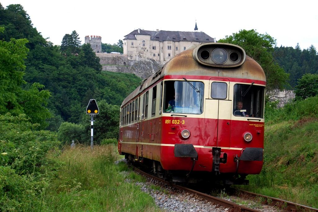 851.032 pod siluetou zmku v eskm ternberku