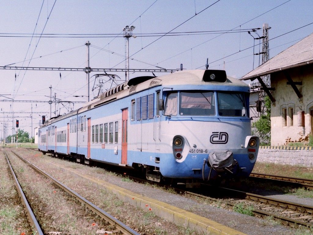 451.018 v Nezamyslicch 2.6.2005