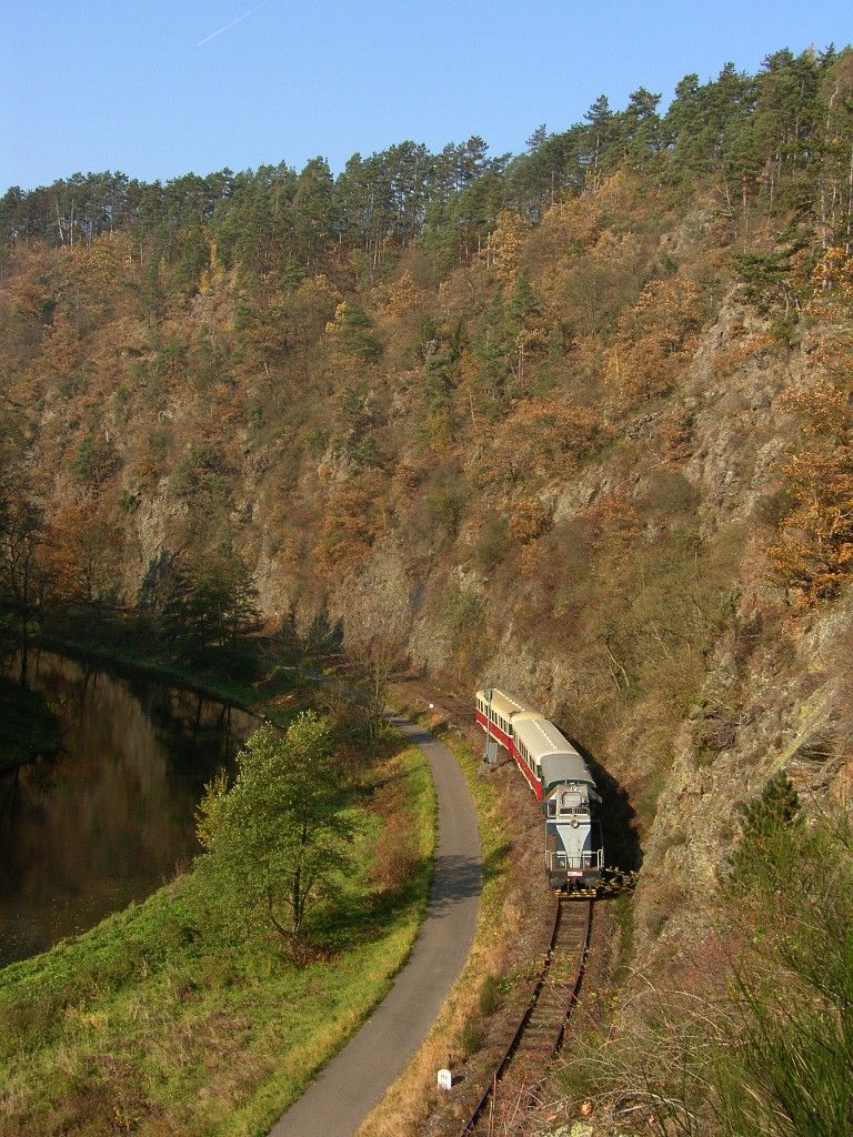 30.10.2010 12:28; T435.0114, Os 1. nsl 9209, Chabeice -Zru n.S. zast.