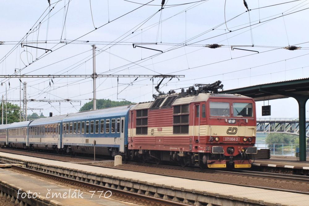 371 004 + EC 171 Hungaria