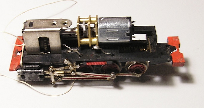 Mikromotor z ebaye na pojezdu BR81