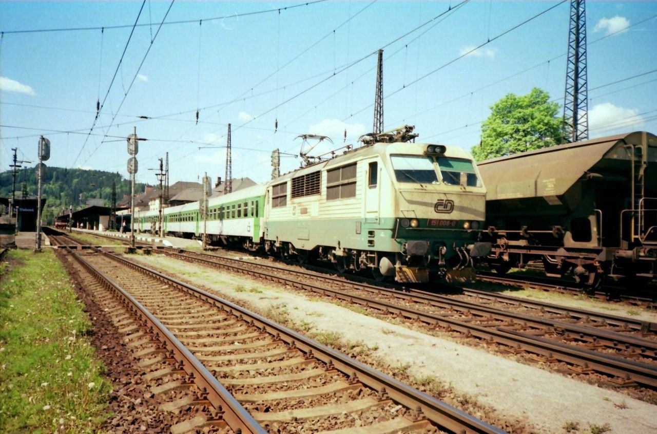 151.008 esk Tebov 13.5.2001, IC 123 Odra