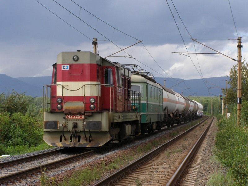 742.225+122.037 elnky 24.8.10