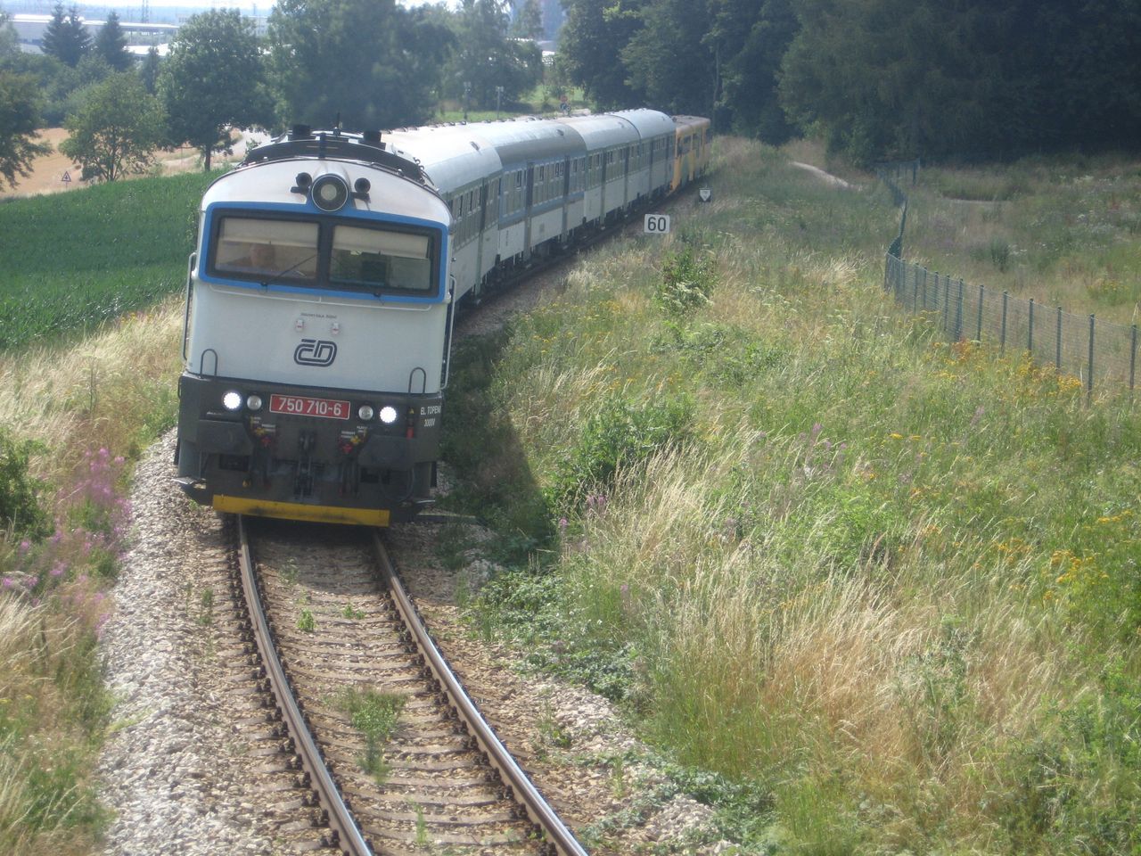 750.710 na Sp 1637 Perntejn v nedli 20.7.2014 u Mlkovic.